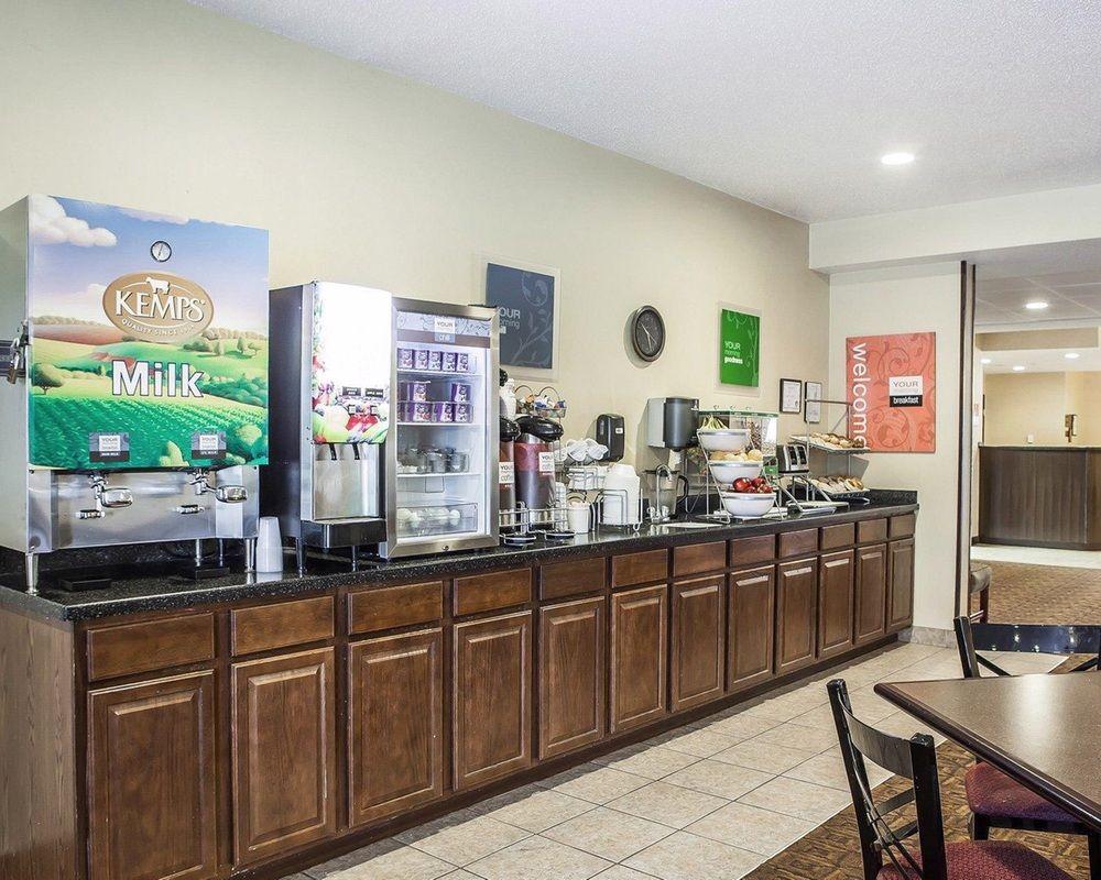Comfort Suites Cedar Falls Eksteriør bilde