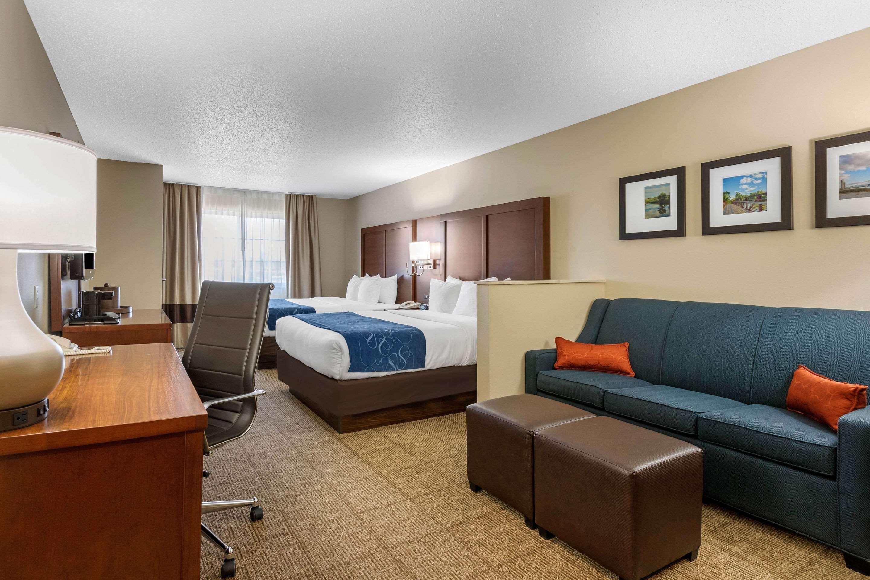 Comfort Suites Cedar Falls Eksteriør bilde