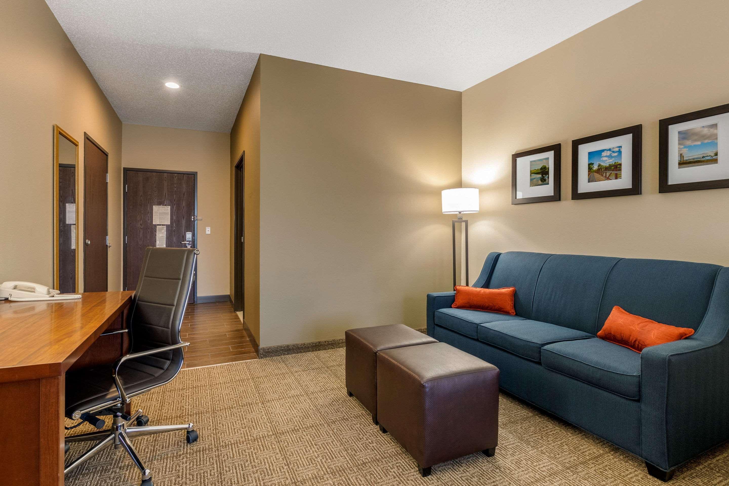 Comfort Suites Cedar Falls Eksteriør bilde