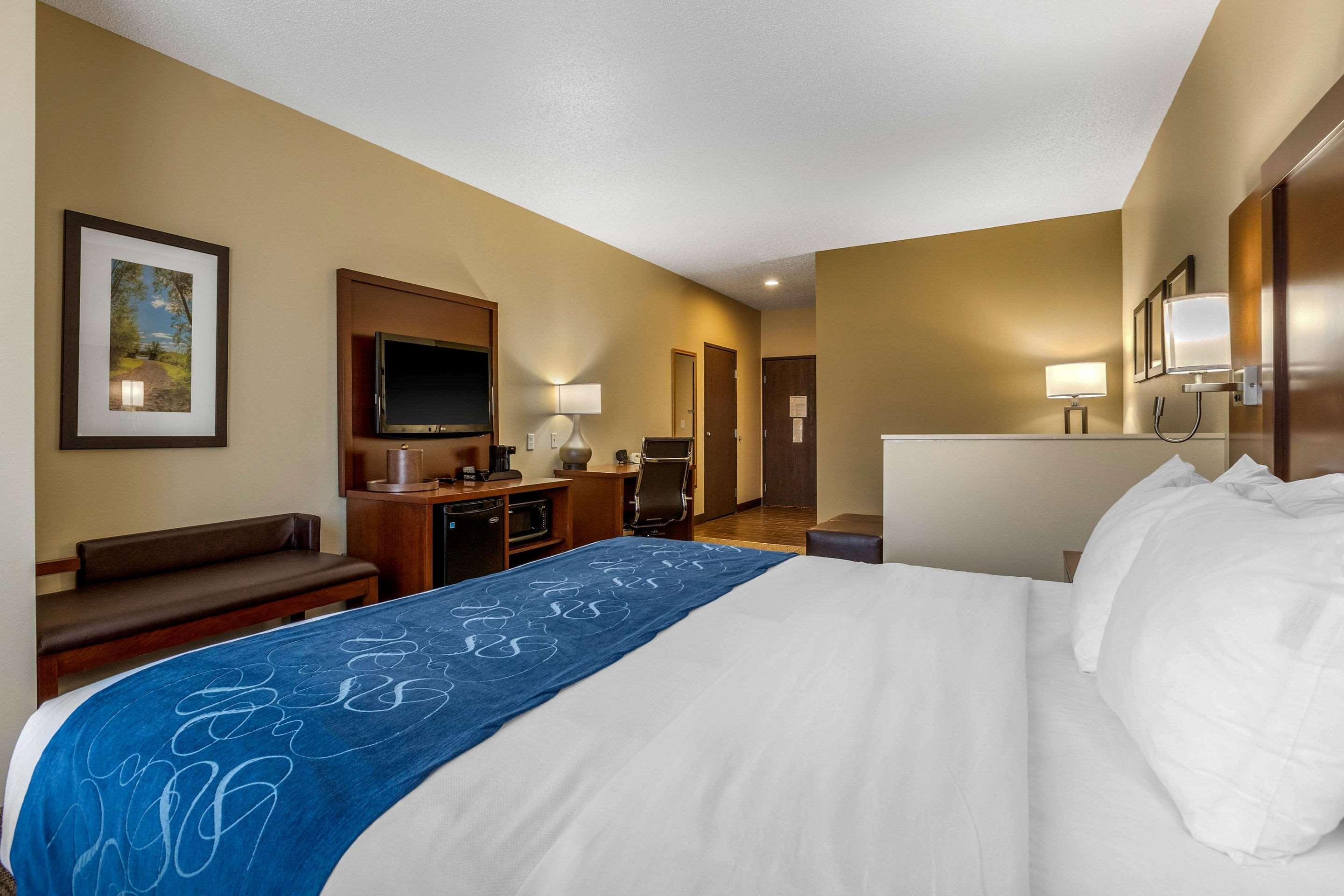 Comfort Suites Cedar Falls Eksteriør bilde