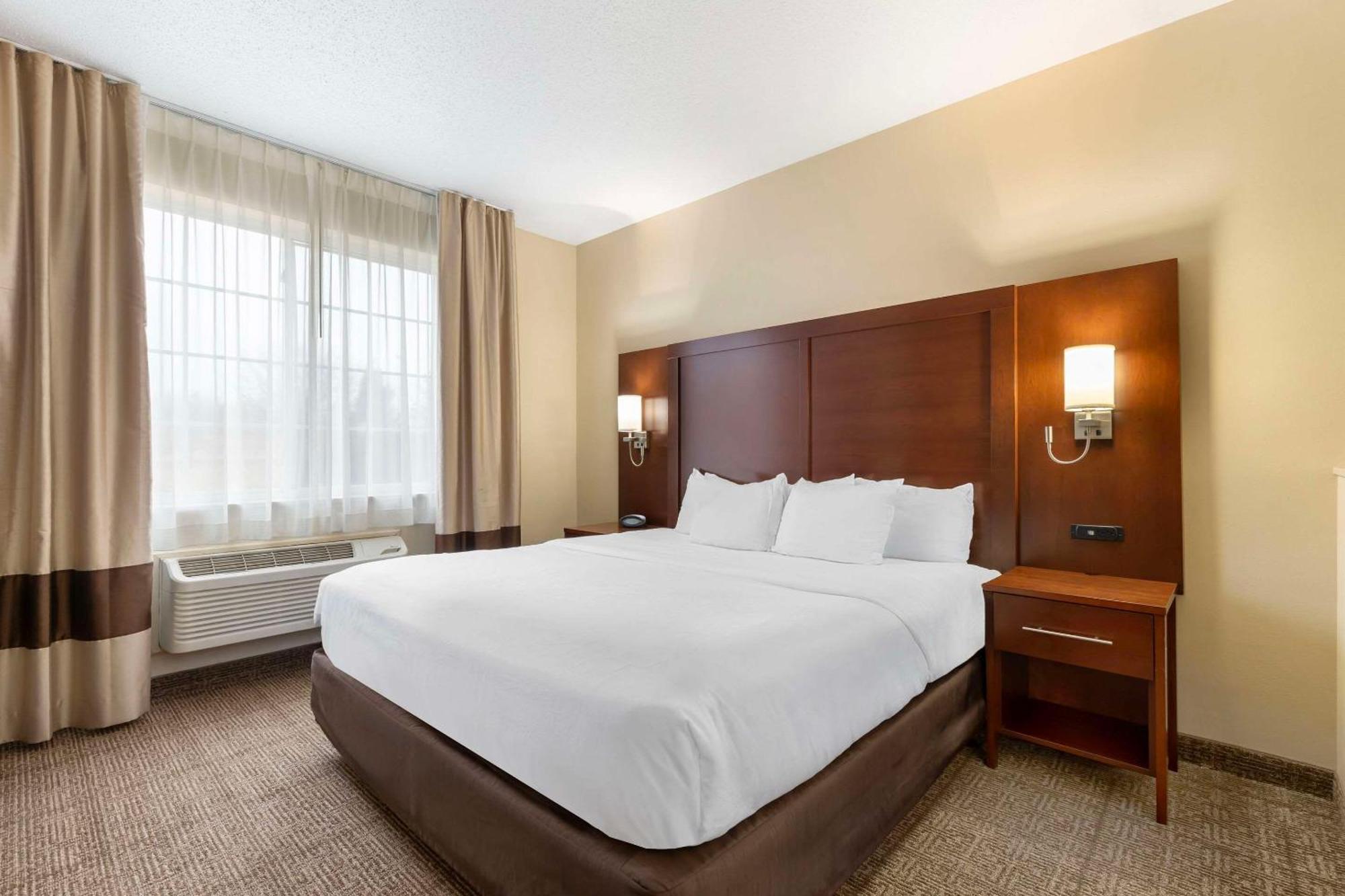Comfort Suites Cedar Falls Eksteriør bilde