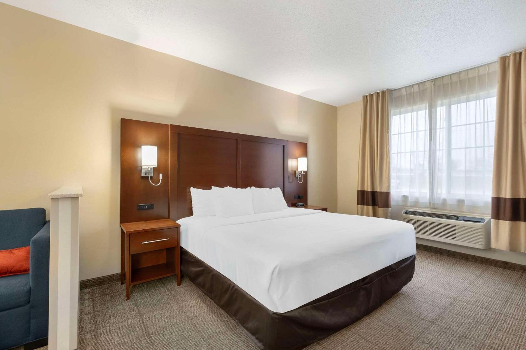 Comfort Suites Cedar Falls Eksteriør bilde