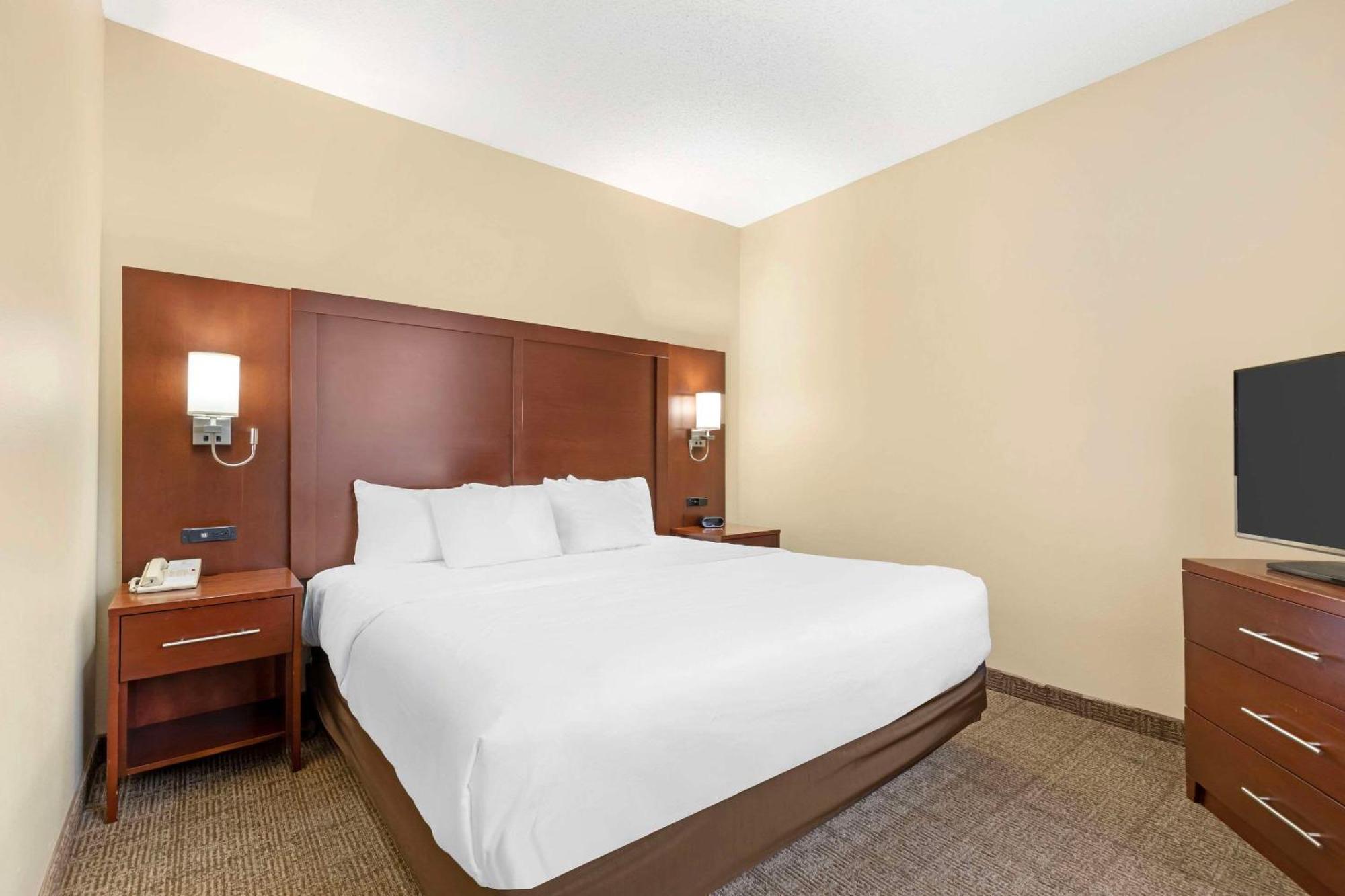 Comfort Suites Cedar Falls Eksteriør bilde