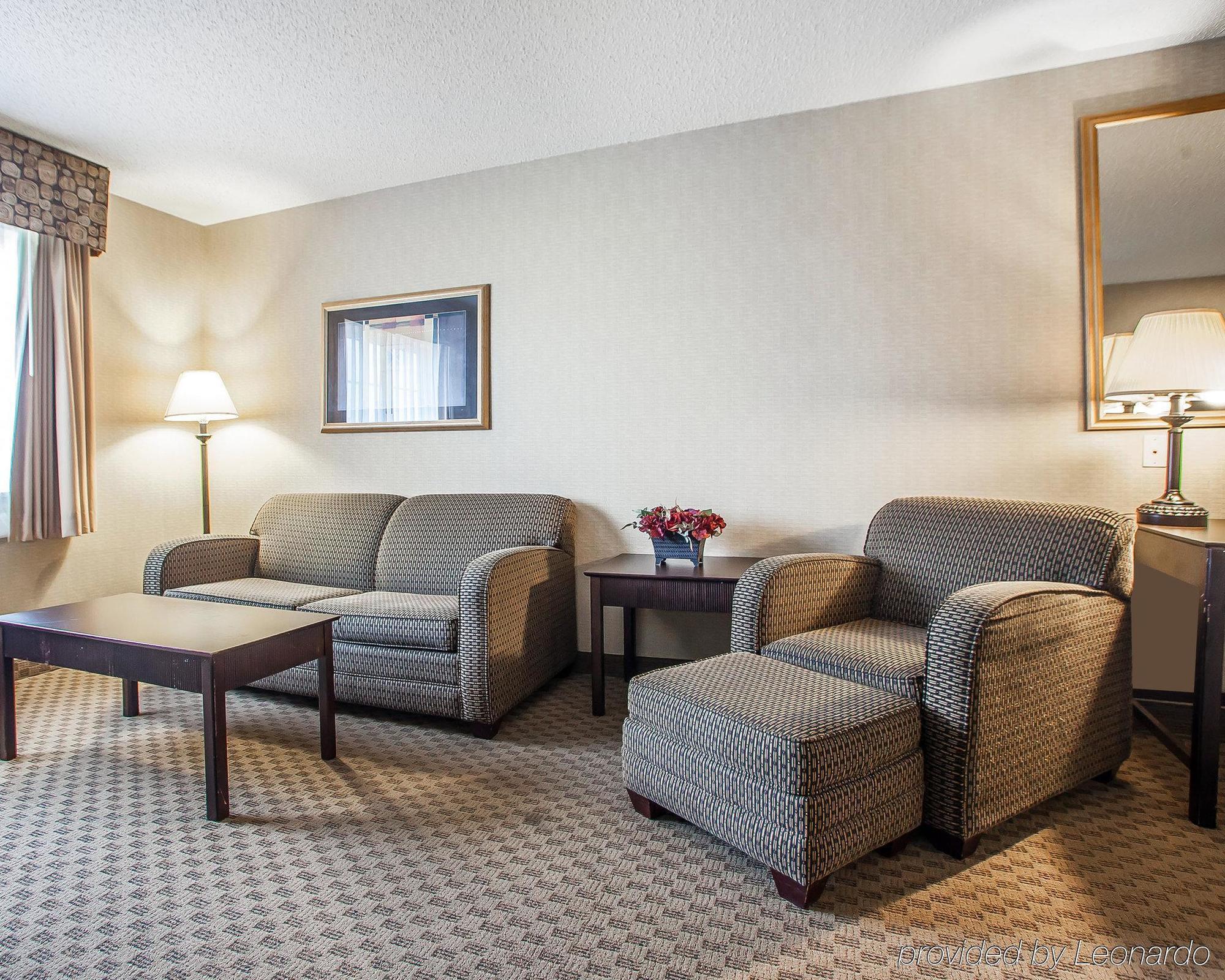 Comfort Suites Cedar Falls Eksteriør bilde